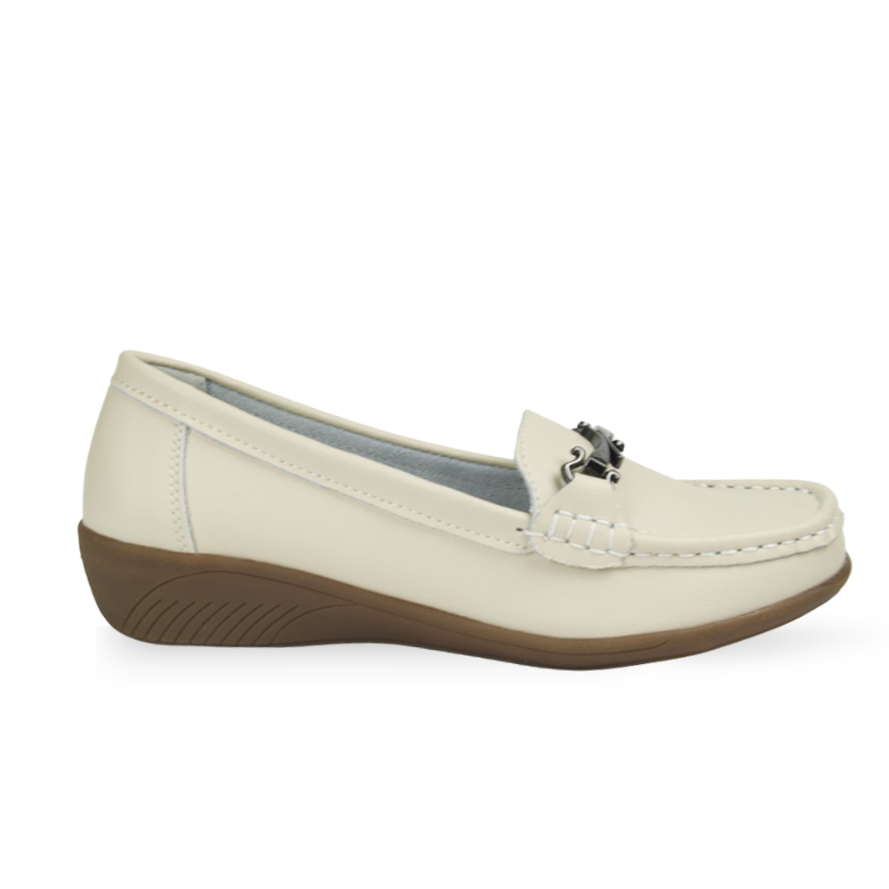 Mocasín Mujer Cervera Inspired 1854 en piel con adorno en el empeine y suela antideslizante