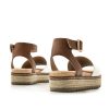 Sandalia estilo menorquina Mustang Amelie, ideal para looks frescos y casuales de verano