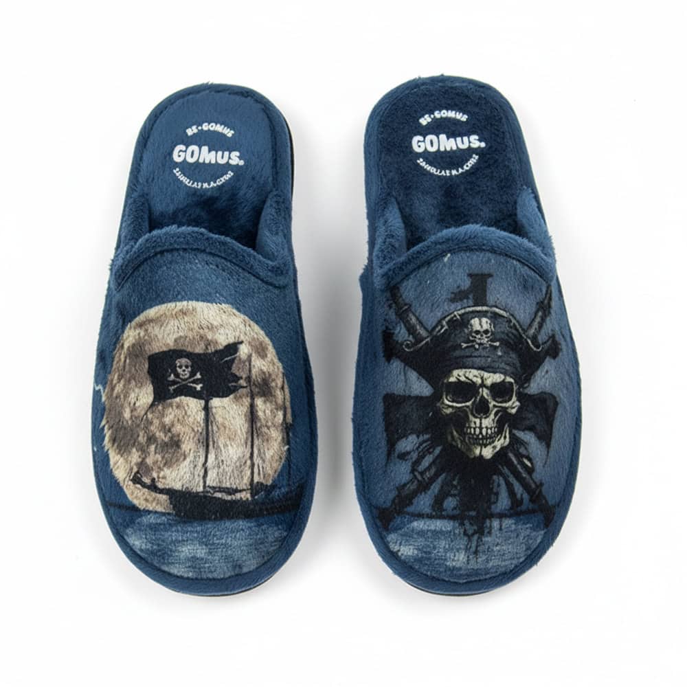 Zapatillas Casa Hombre Gomus 6631 Piratas del Caribe con diseño de piratas