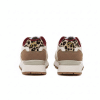 zapatillas beige mujer con animal print trasero